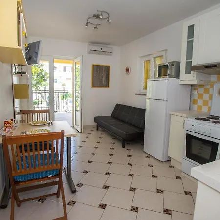 Moderne In Mit Garten Und Terrasse * Poreč